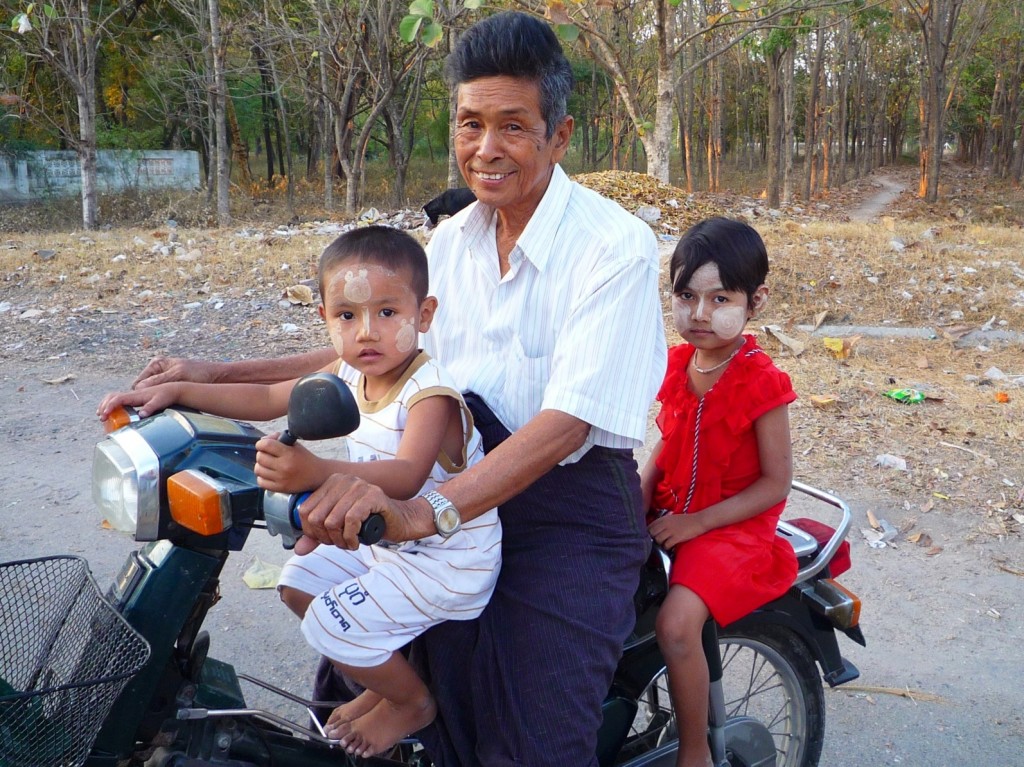 Kleiner Familienausflug durch Mandalay